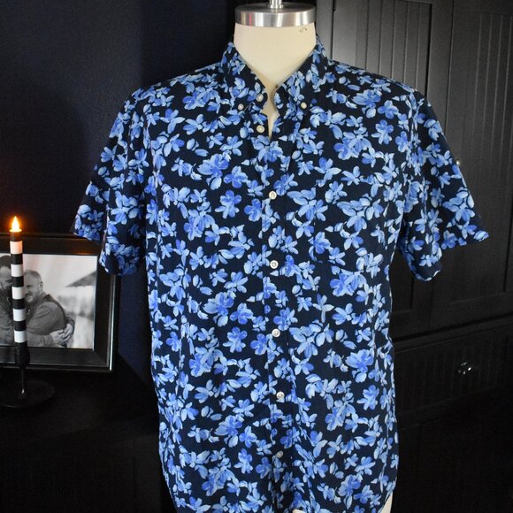 GAP Mens Short Sleeve Button Down.  Size XL - Picture 1 of 2